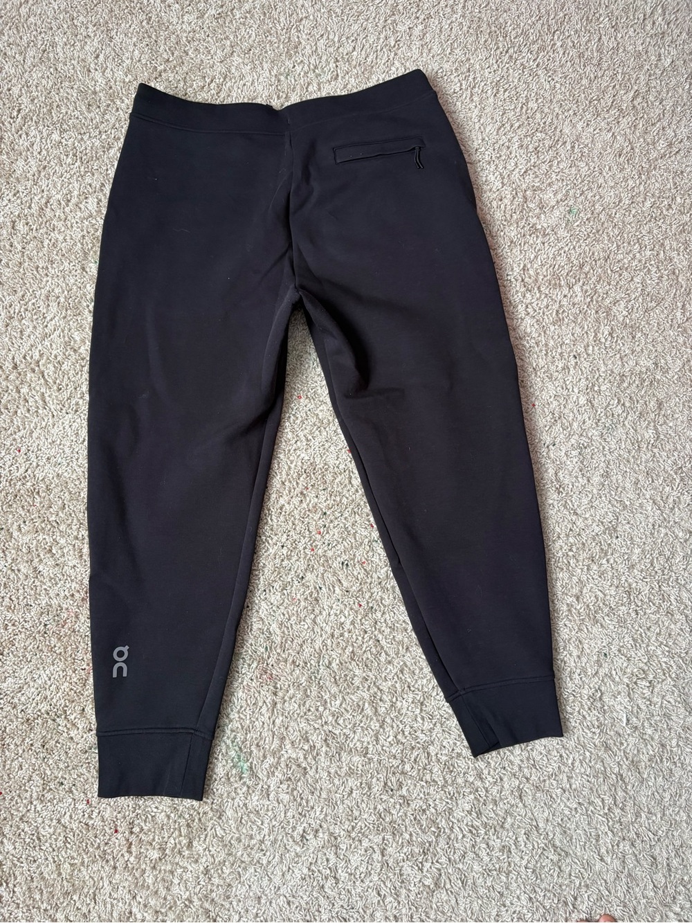 On Running Men's Black Tapered Jogger Sweatpants